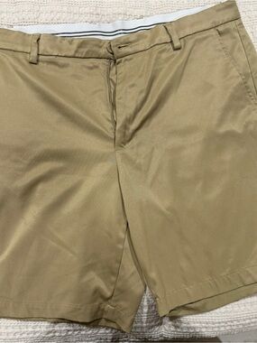 Amazon Essentials Men's Tan Flat Front Shorts